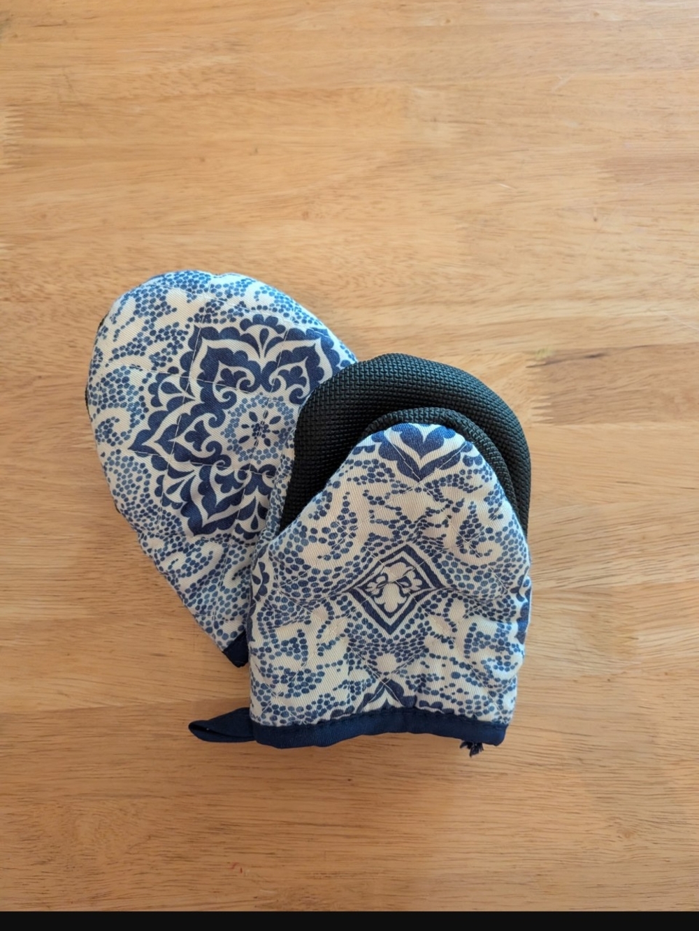 Blue and White Patterned Oven Mitts